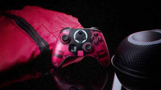 Red accented Xbox Elite Series controller